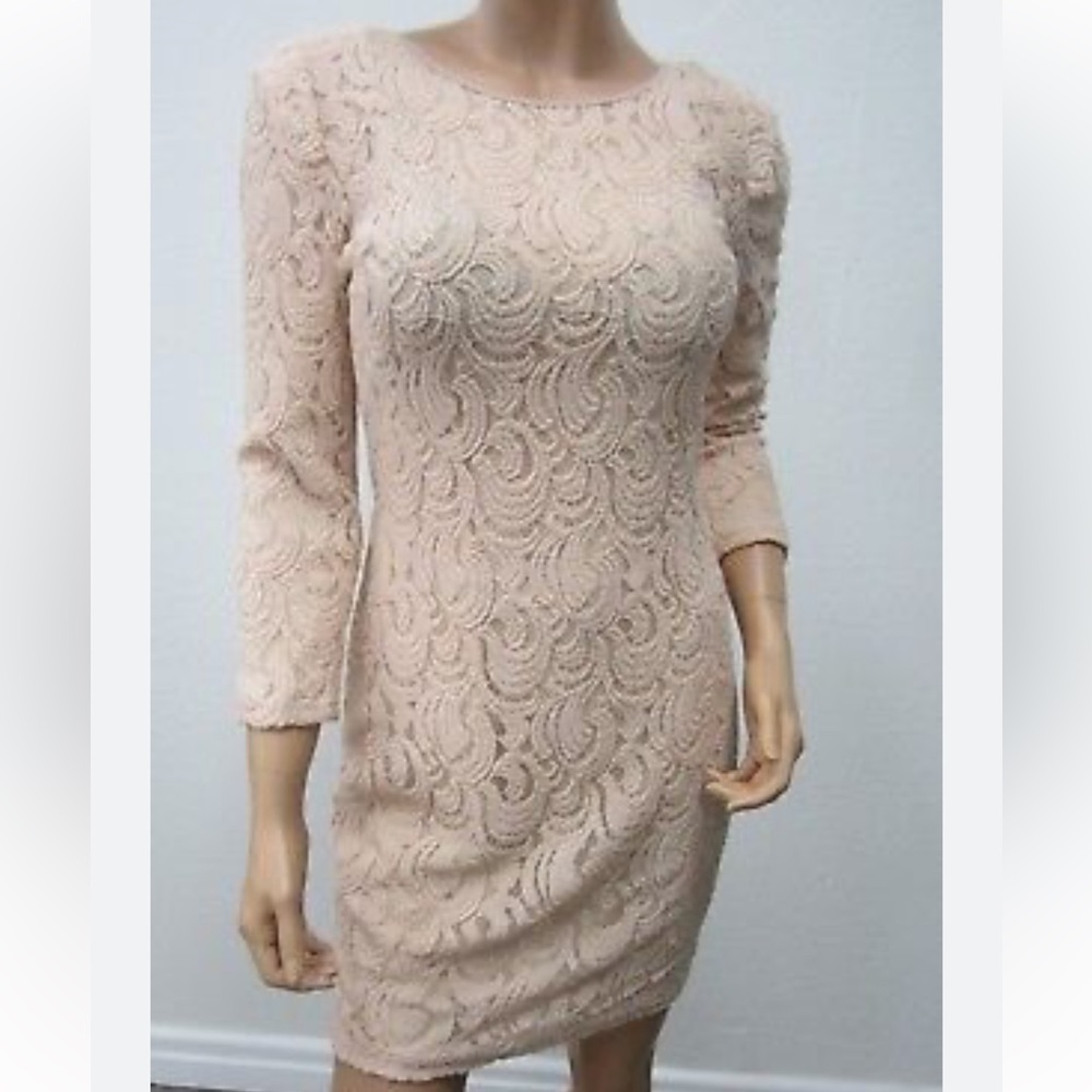 This cute pink dress very nice material.
